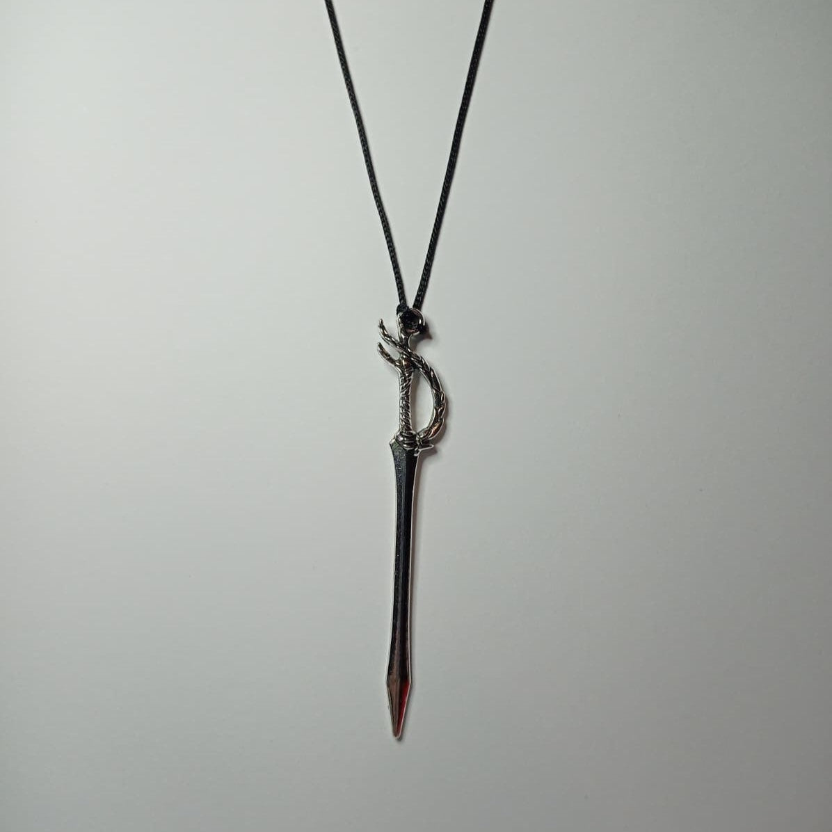 Court Sword Kolye