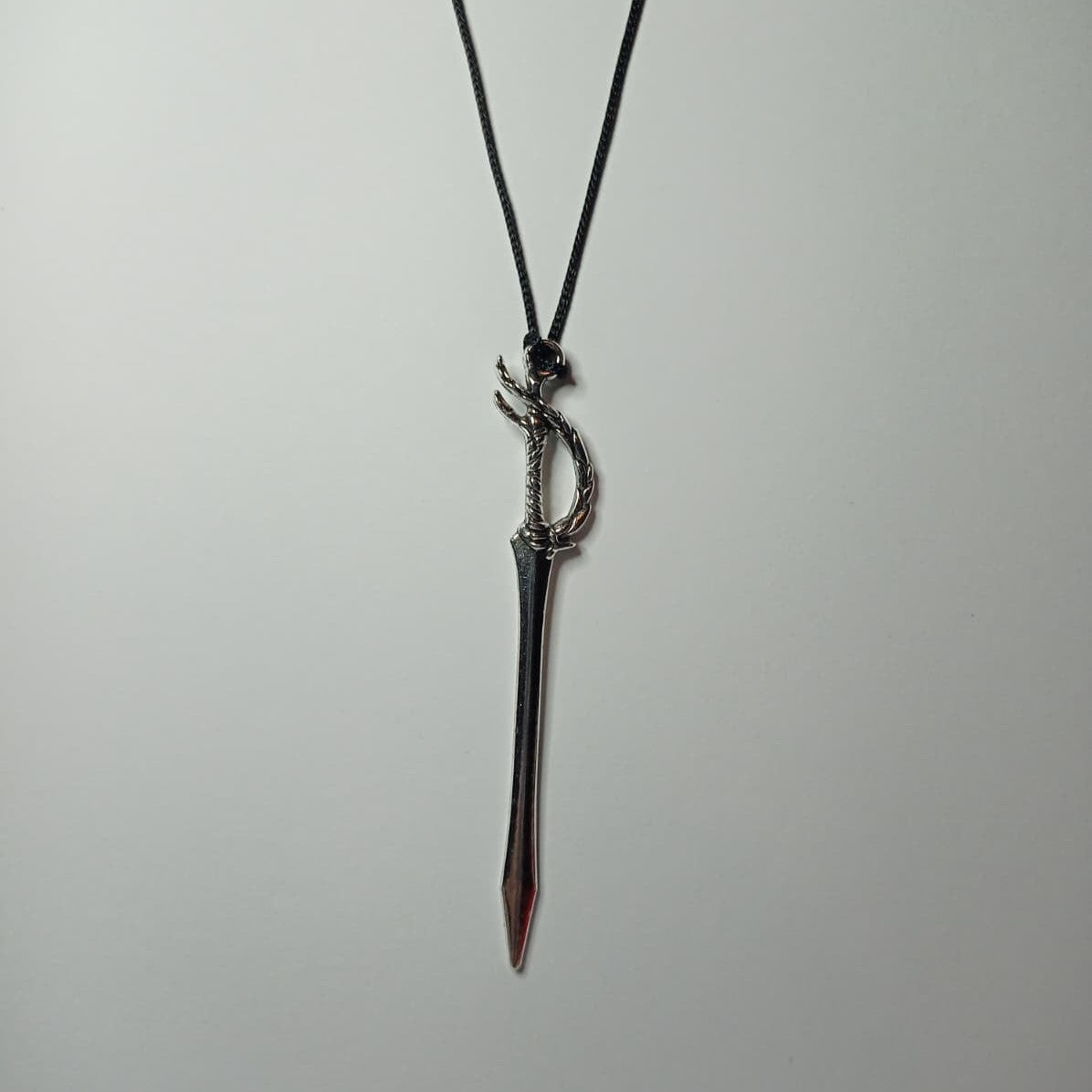 Court Sword Kolye