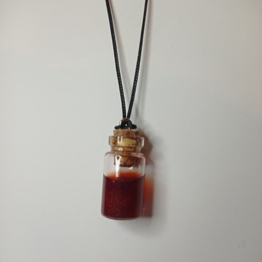 Blood Potion Kolye