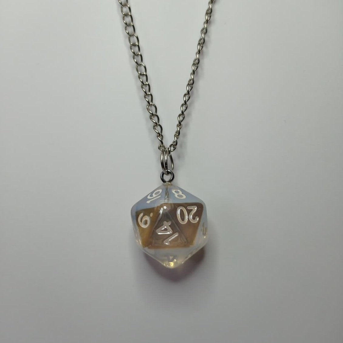 Prismatic D20 Zar Kolye