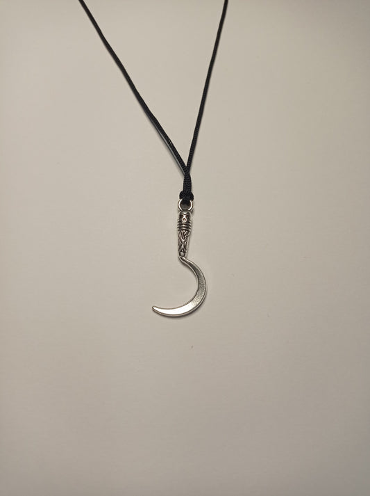 Sickle Blade Kolye