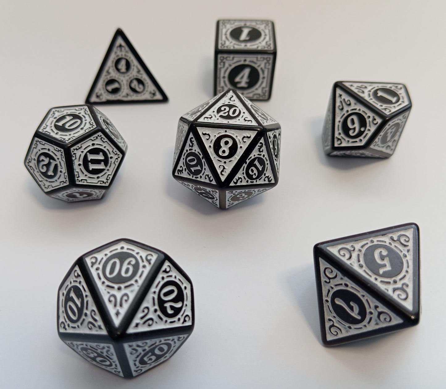 Runik Ay Işığı Zar Seti - DND, RPG ve FRP Masaüstü Oyun Zarları