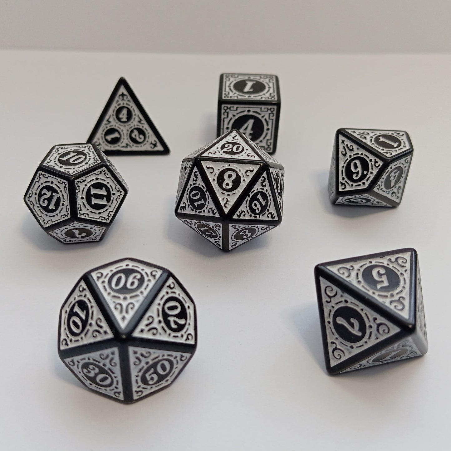 Runik Ay Işığı Zar Seti - DND, RPG ve FRP Masaüstü Oyun Zarları