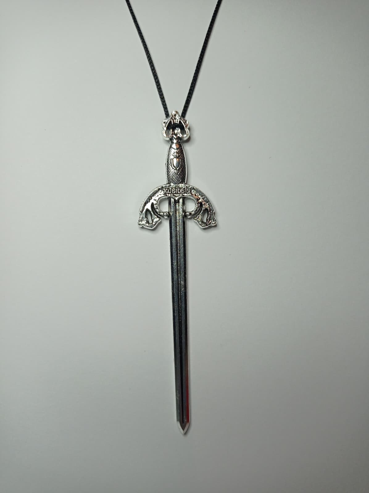 Gladiator Champion Sword Kolye