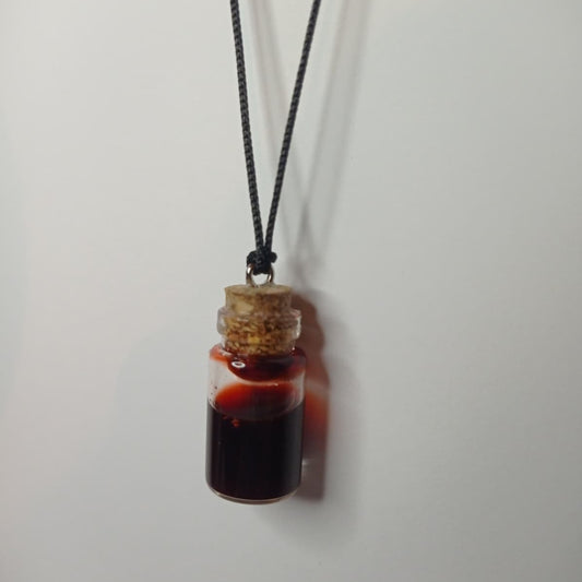 Dragon Blood Potion Kolye