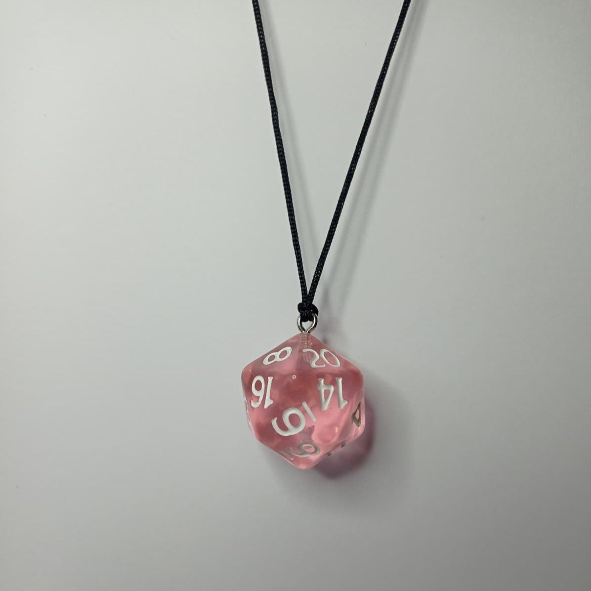 Pembe D20 Zar Kolye