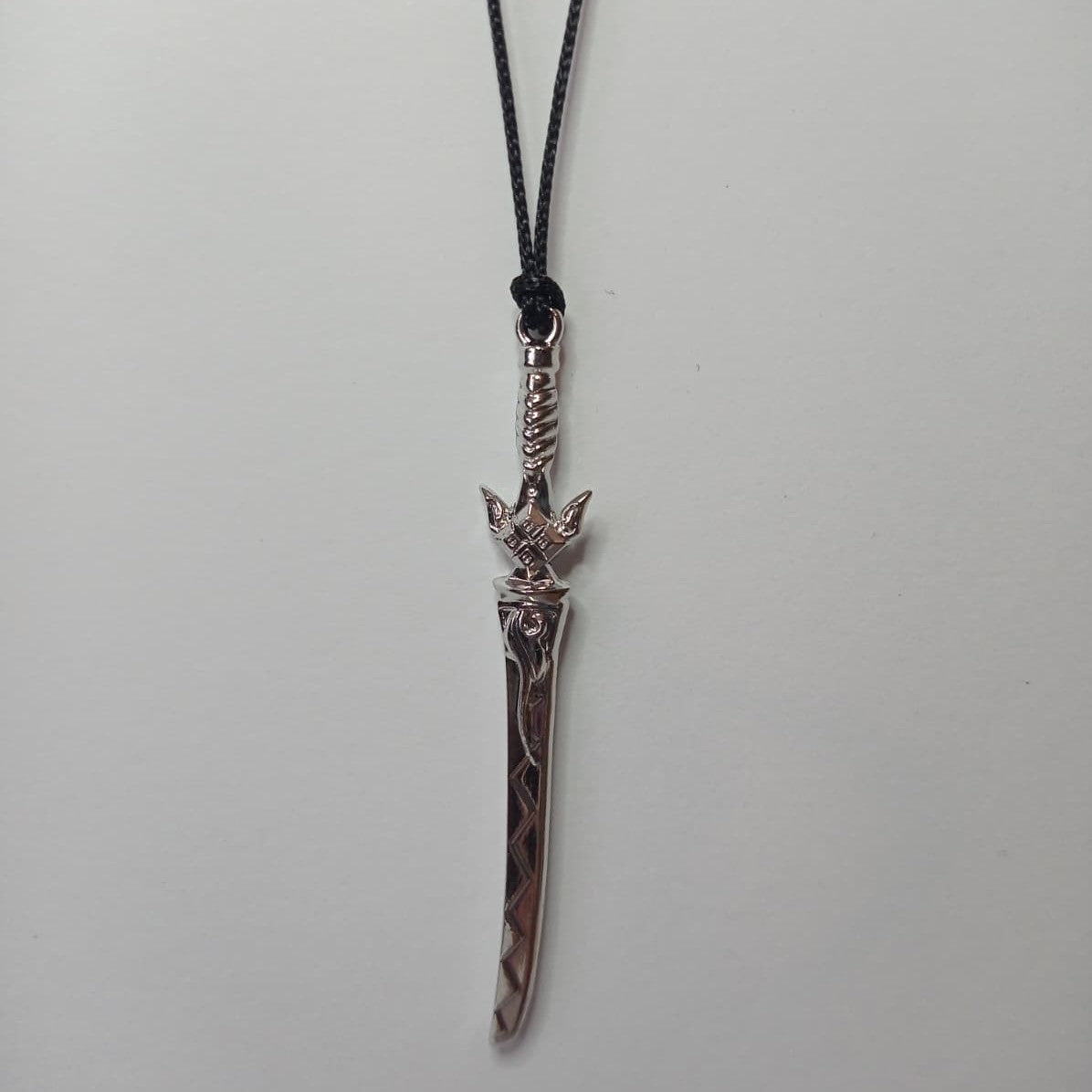 Moonstrike Sword Kolye