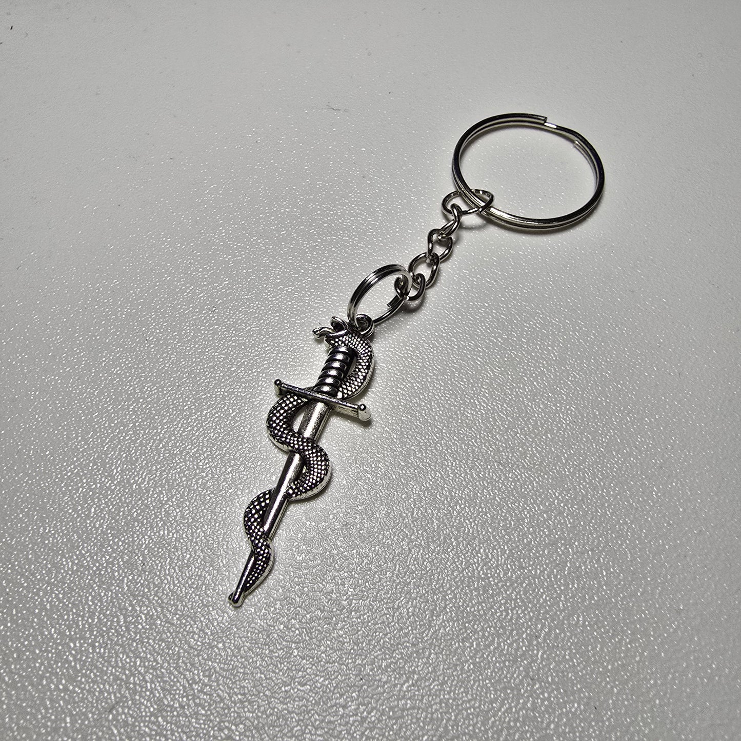 Serpant and Sword Anahtarlık