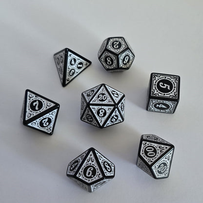 Runik Ay Işığı Zar Seti - DND, RPG ve FRP Masaüstü Oyun Zarları