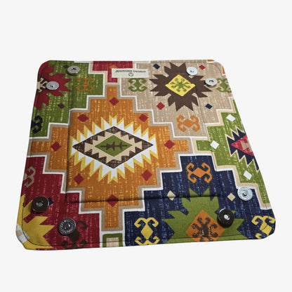 Etnik Desenli El Yapımı Dice Tray – Zarlarınız İçin Asil Bir Arena