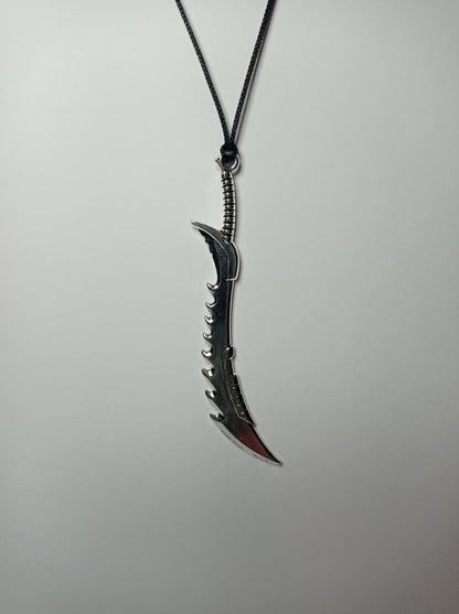 Fang Sword Kolye