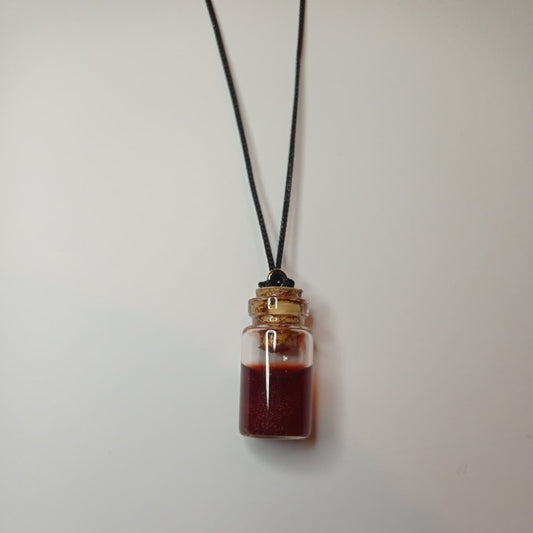 Blood Potion Kolye