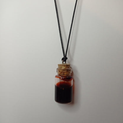 Dragon Blood Potion Kolye
