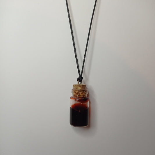 Dragon Blood Potion Kolye