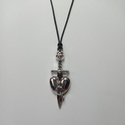 Heartpiercer Sword Kolye