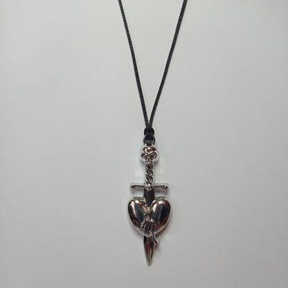 Heartpiercer Sword Kolye