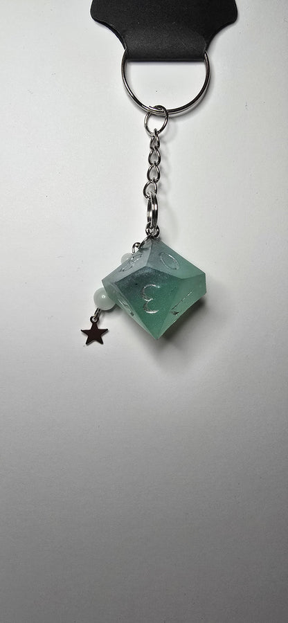 D10 Anahtarlık